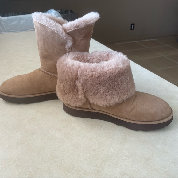 UGG Shoes - Ugg Australia Classic Cuff Short 1016418 Sheepskin Suede Boots Women's Shoes